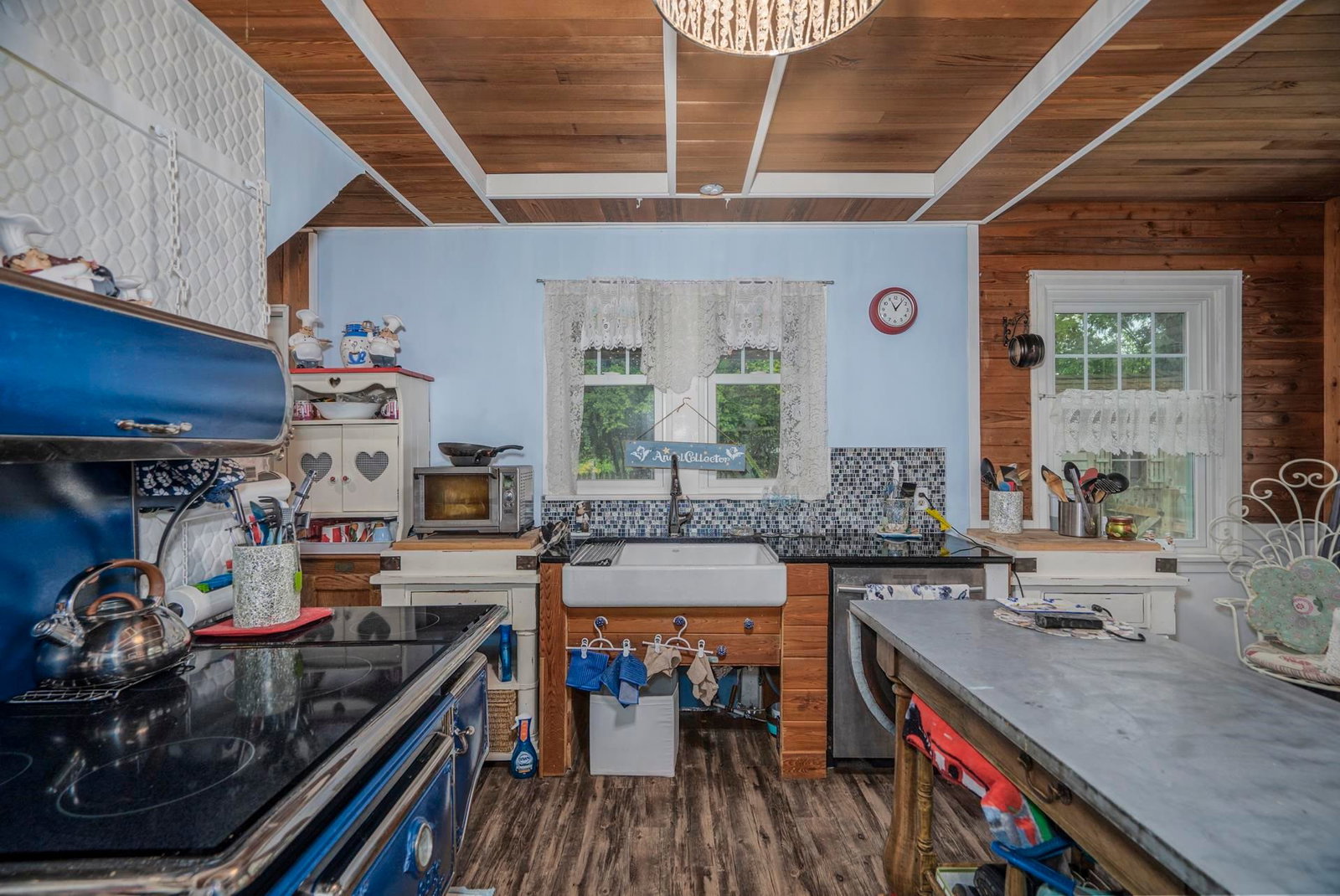 Listing Image 8