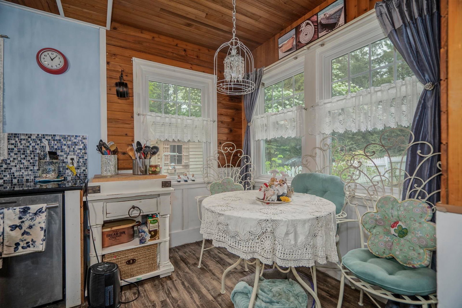 Listing Image 9