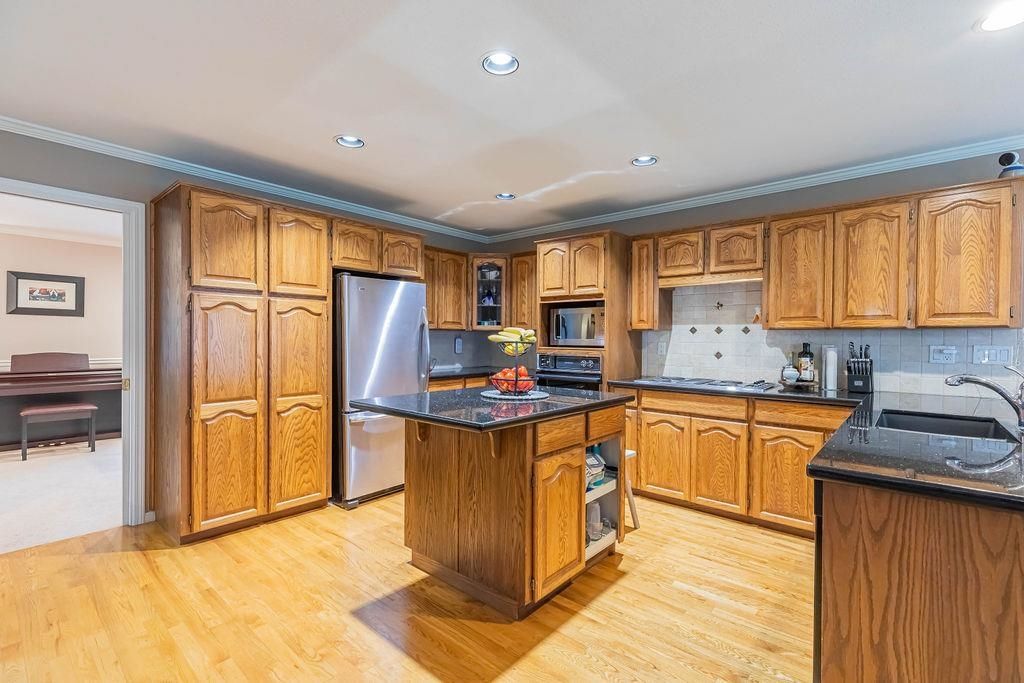 Listing Image 20