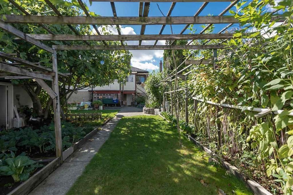 Listing Image 10