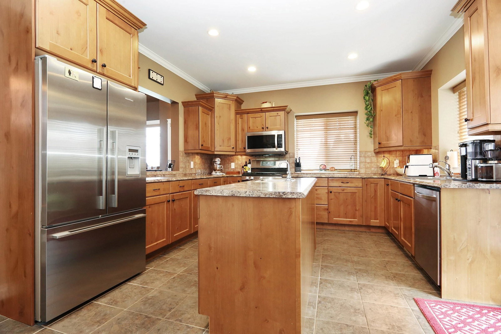 Listing Image 10