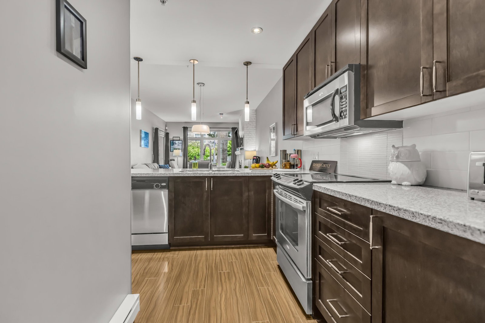 Listing Image 15