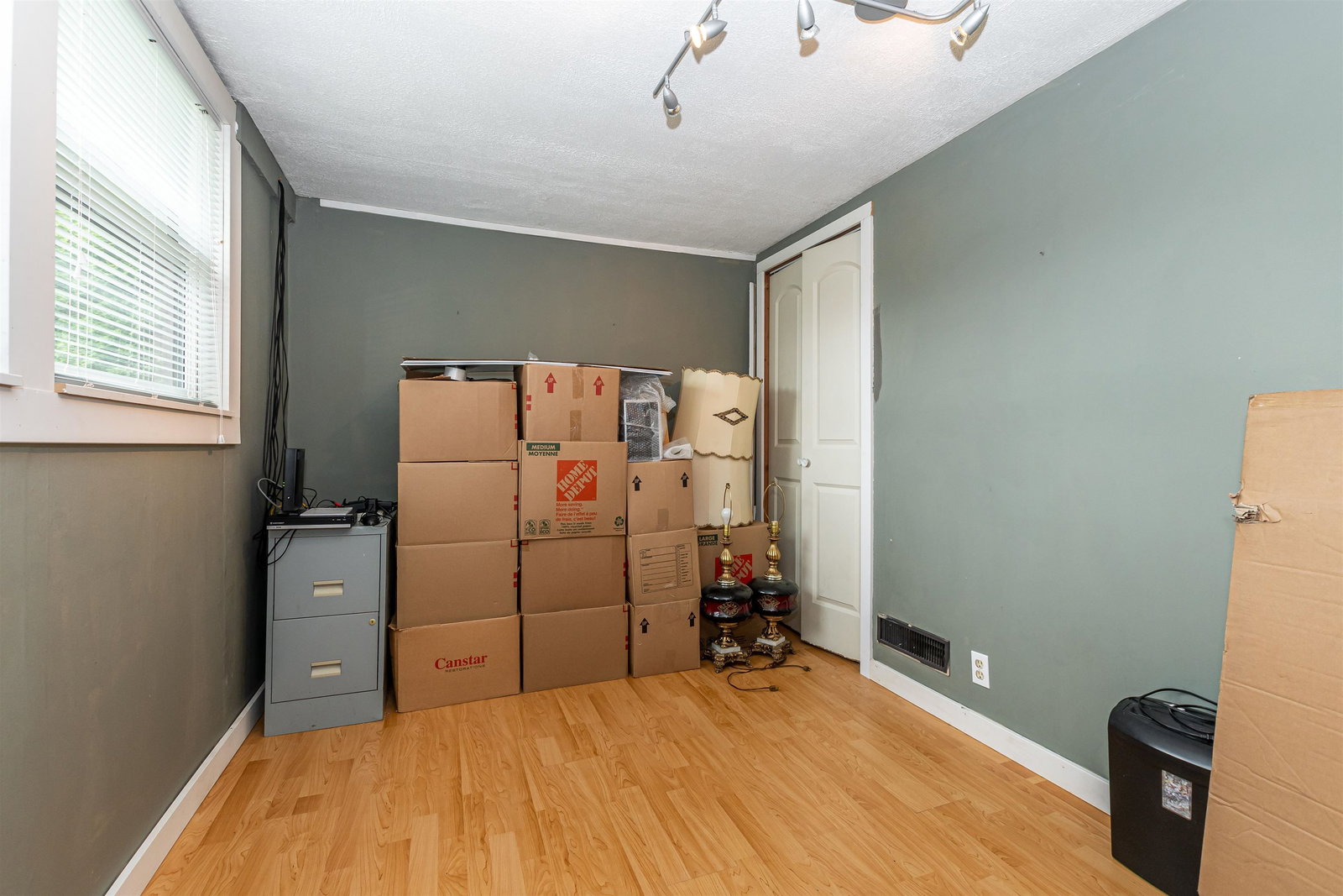 Listing Image 27
