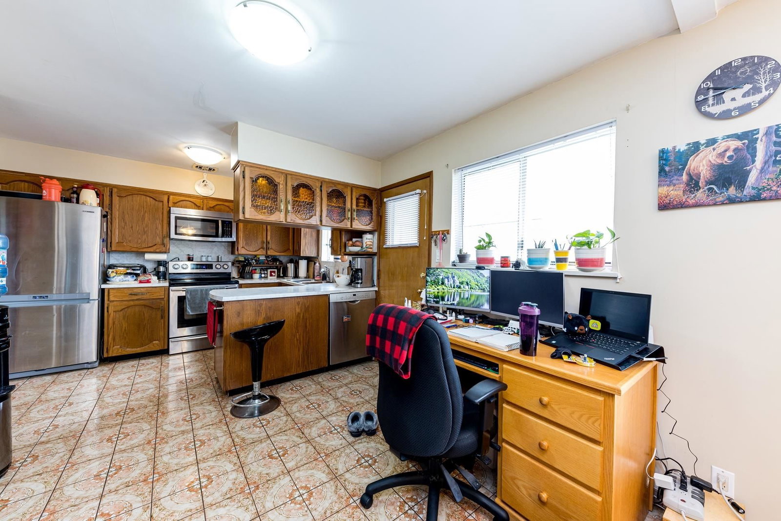 Listing Image 10