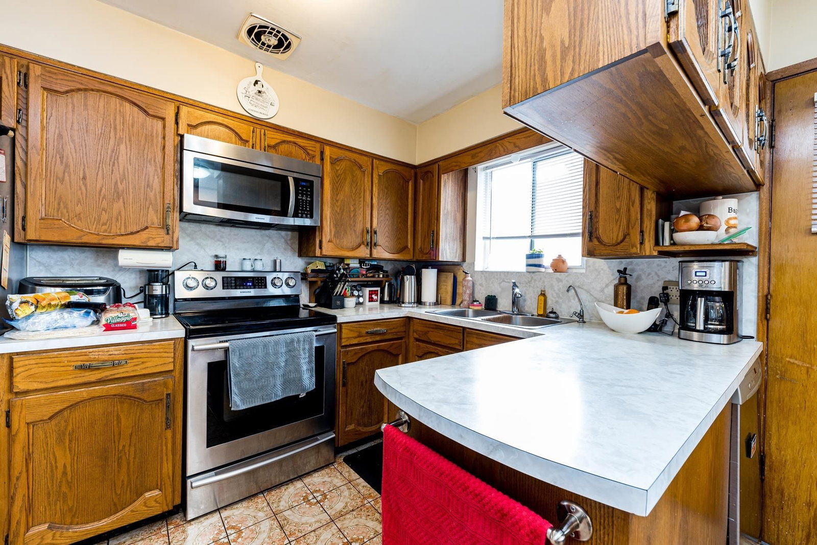 Listing Image 12