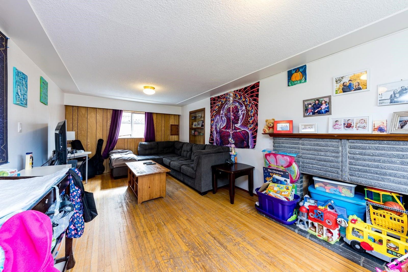 Listing Image 19