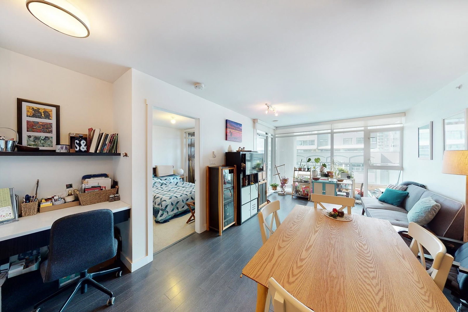 Listing Image 6