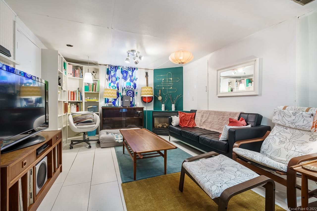 Listing Image 20