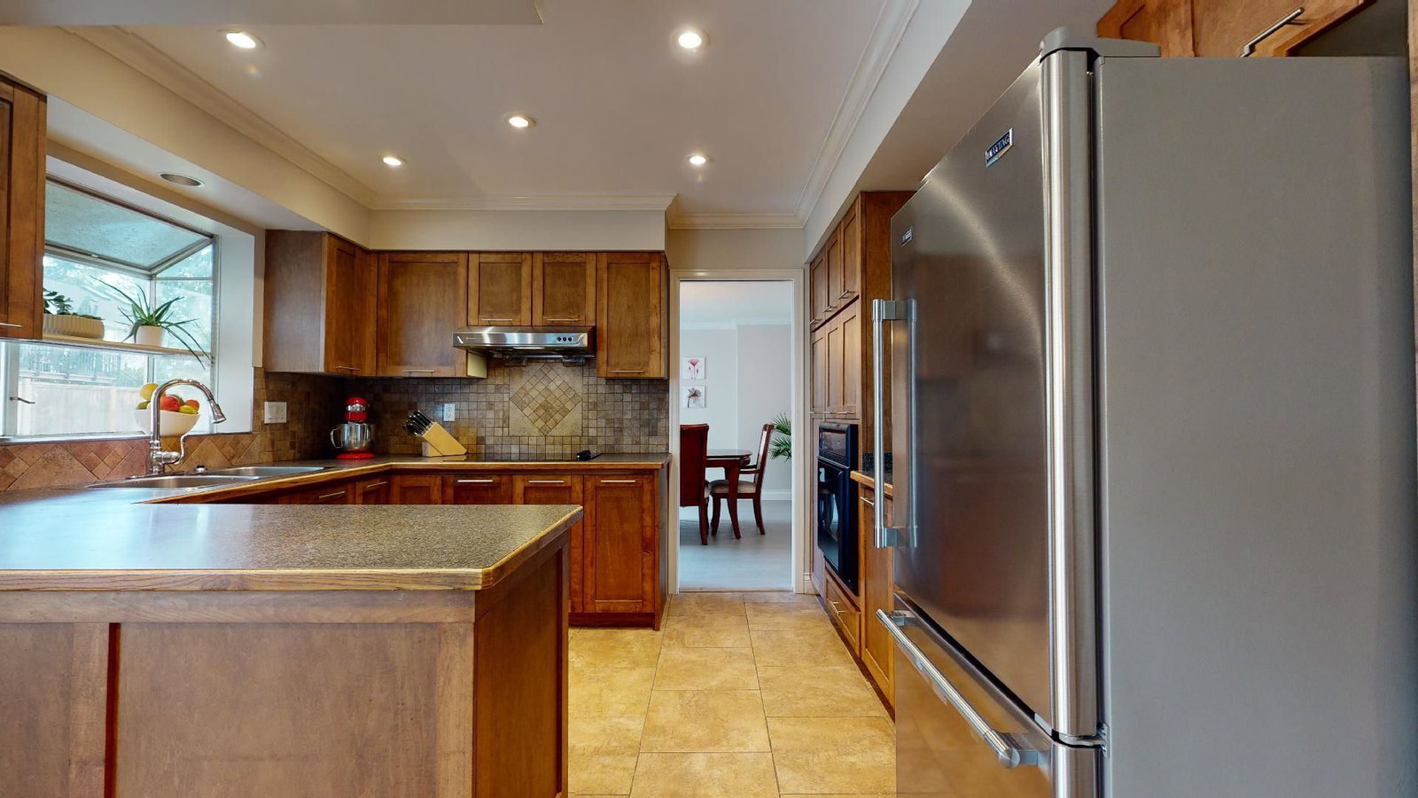 Listing Image 11