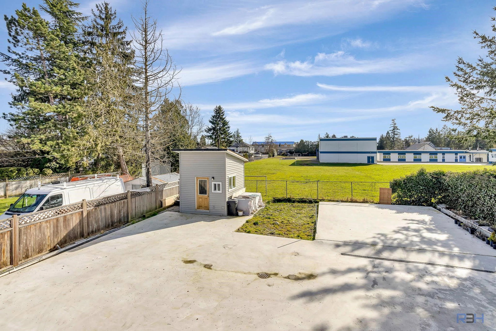 Listing Image 27