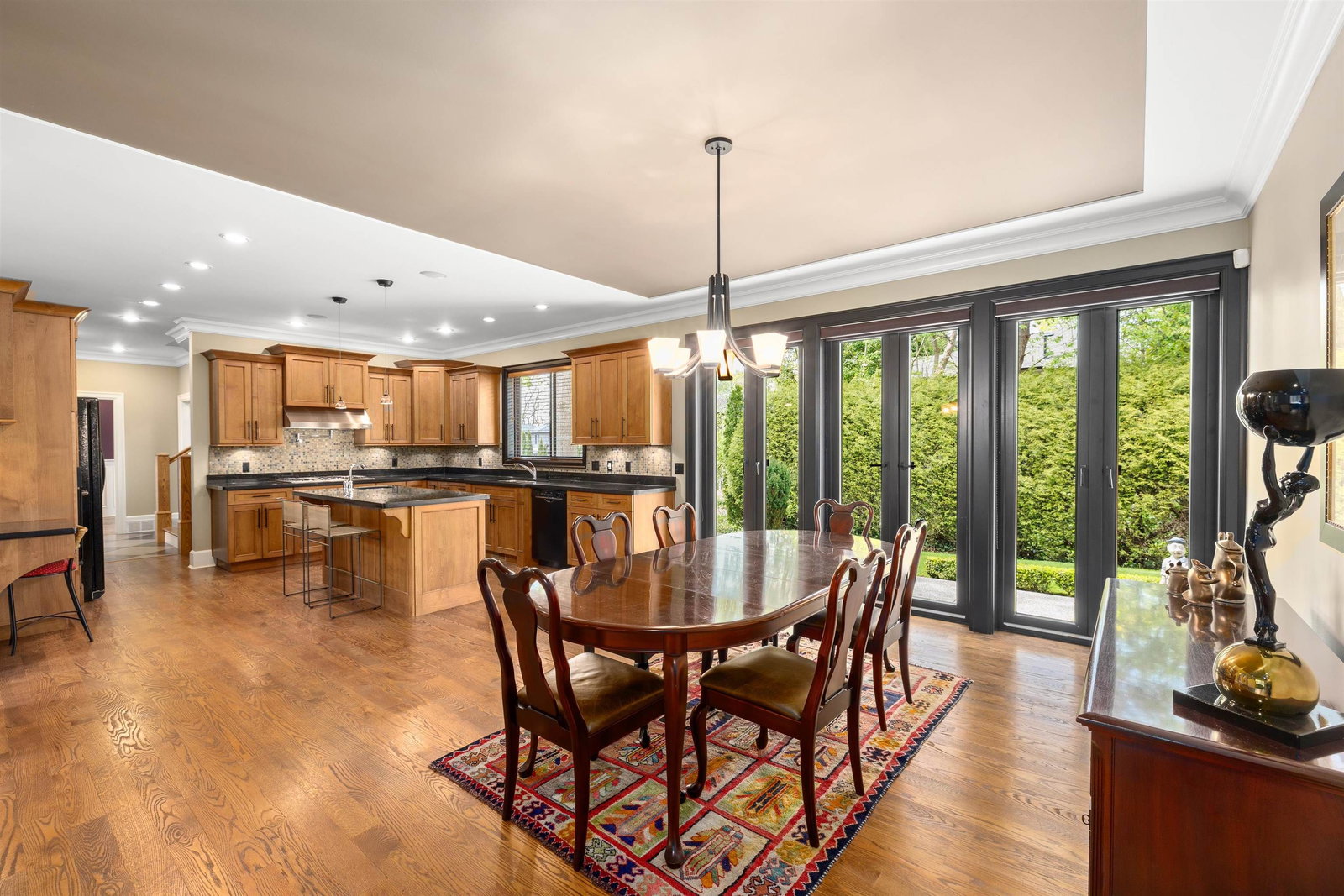 Listing Image 11