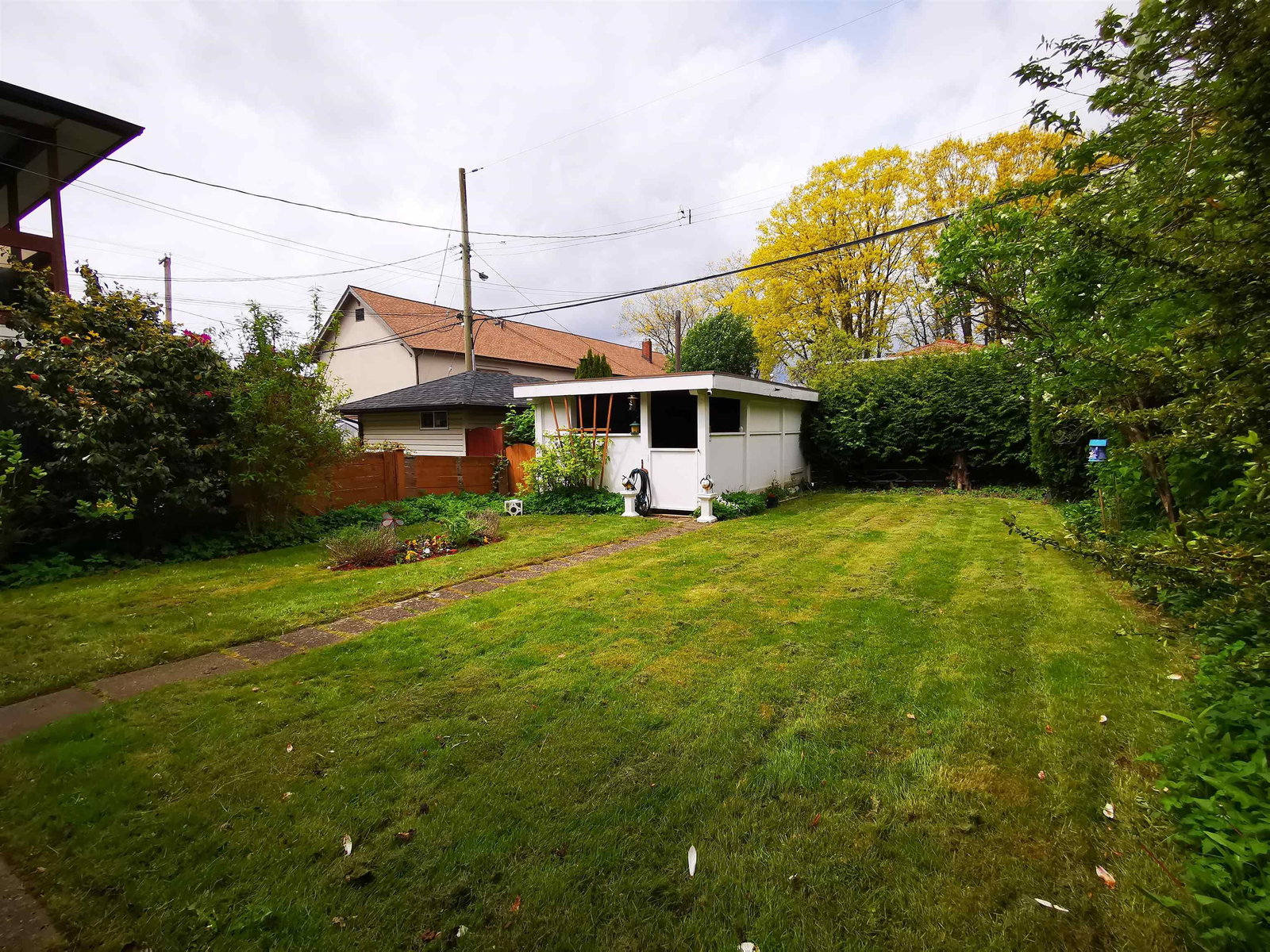 Listing Image 12