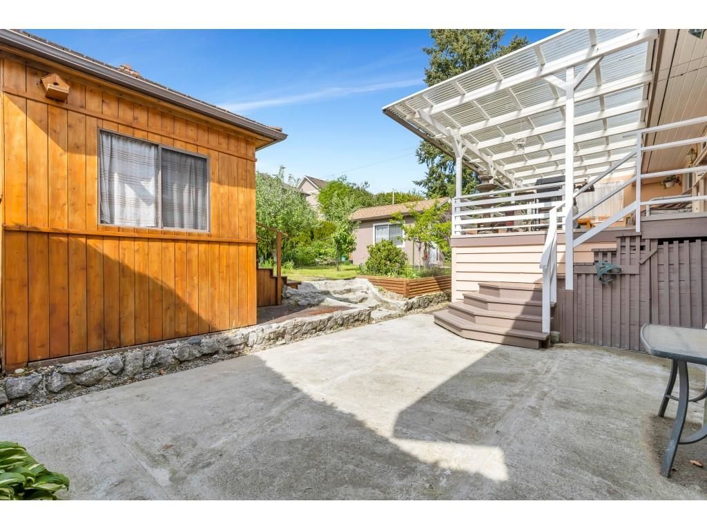 Listing photo 4