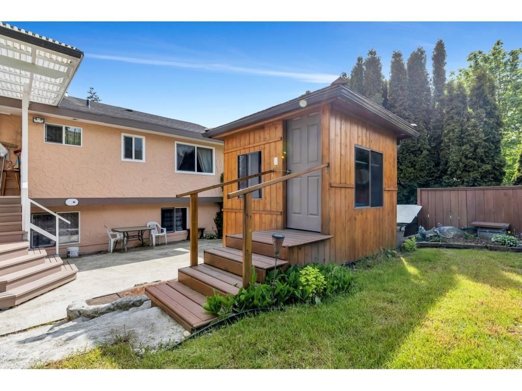 Listing Image 6