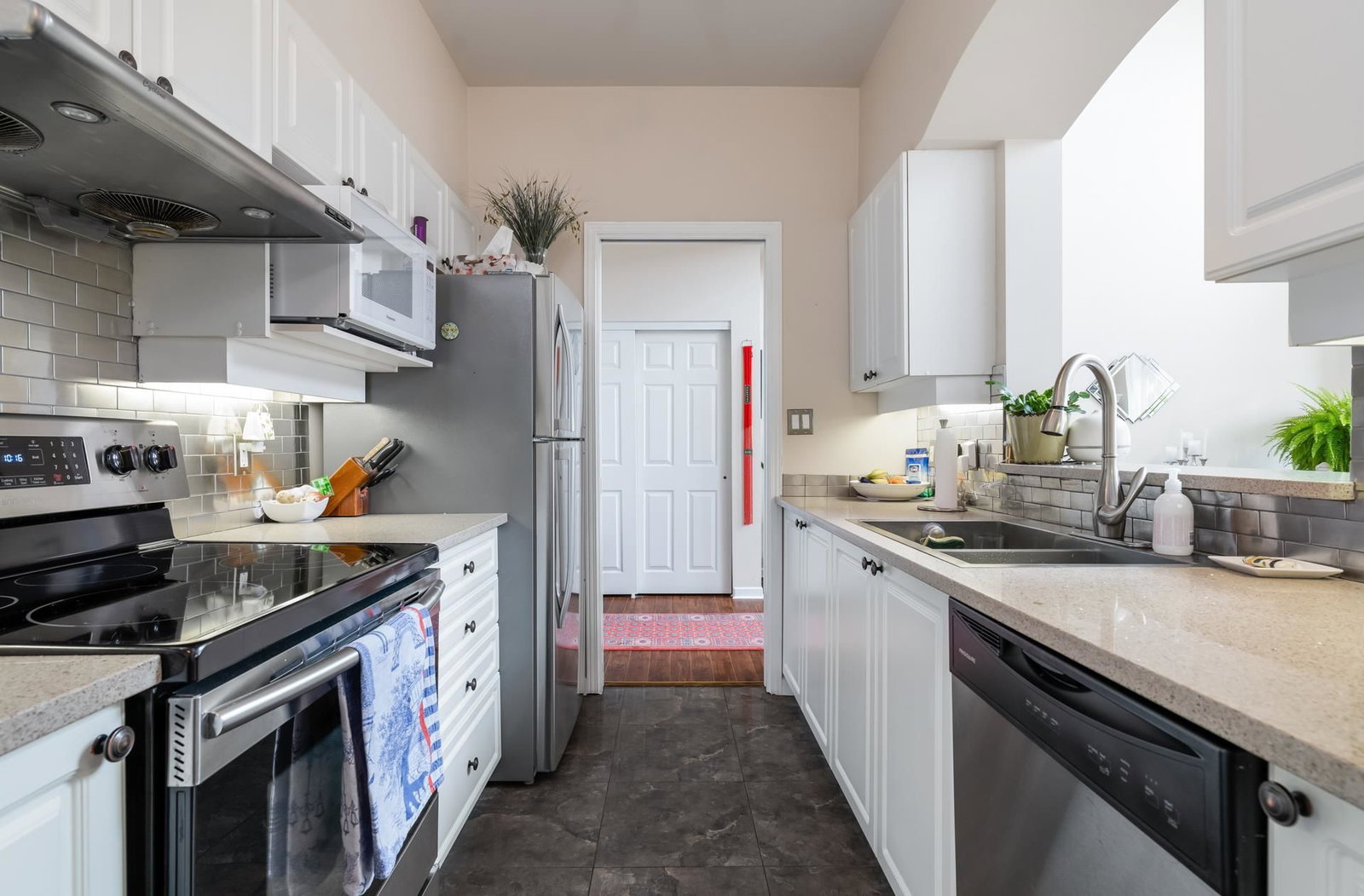 Listing Image 13