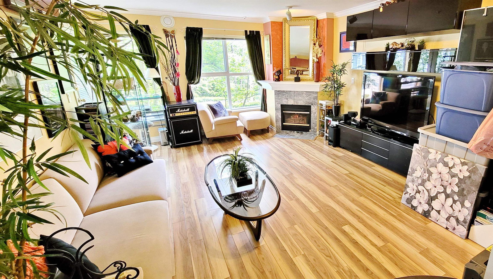 Listing Image 10