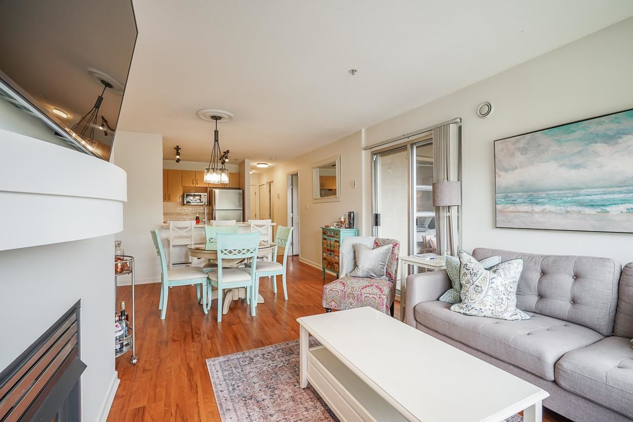Listing Image 9