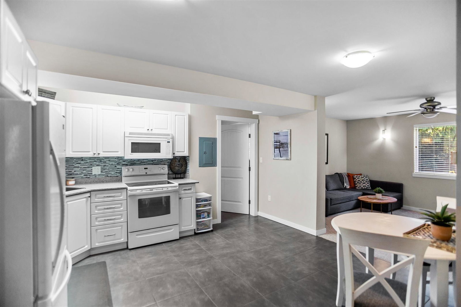 Listing Image 18
