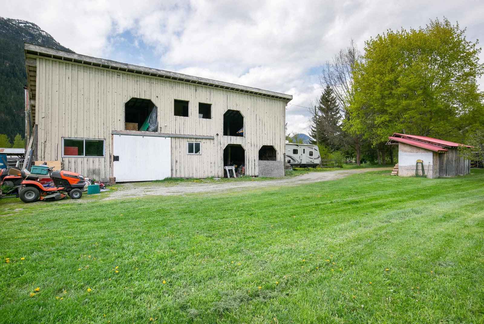 Listing Image 23