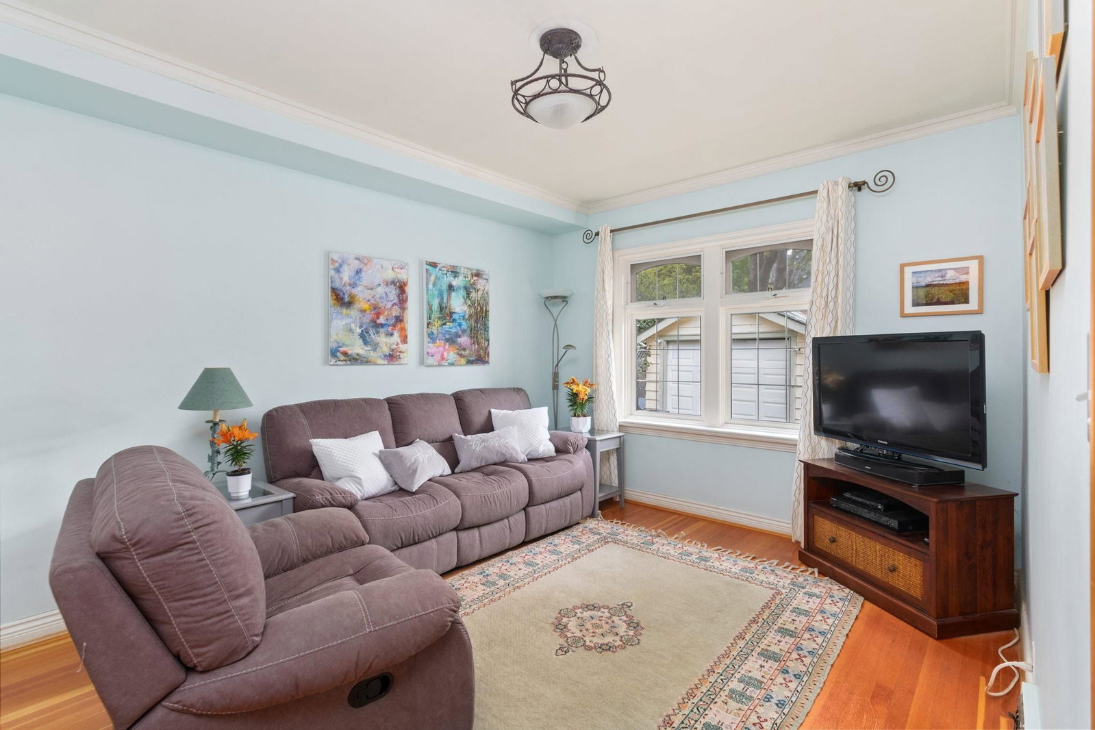 Listing Image 14