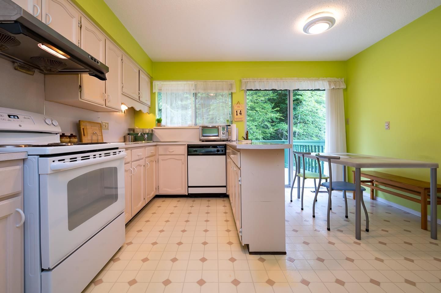Listing Image 8