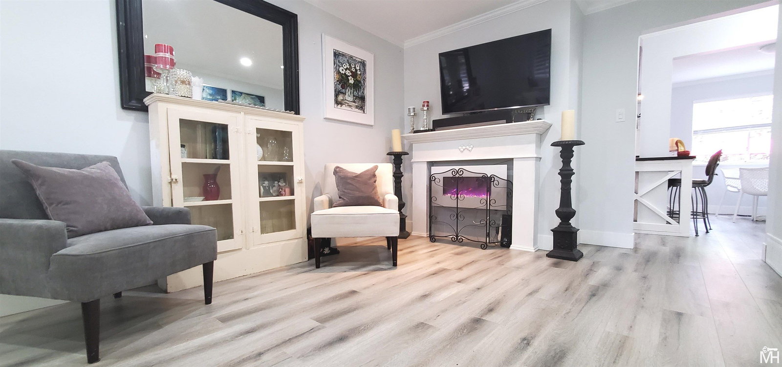 Listing Image 10