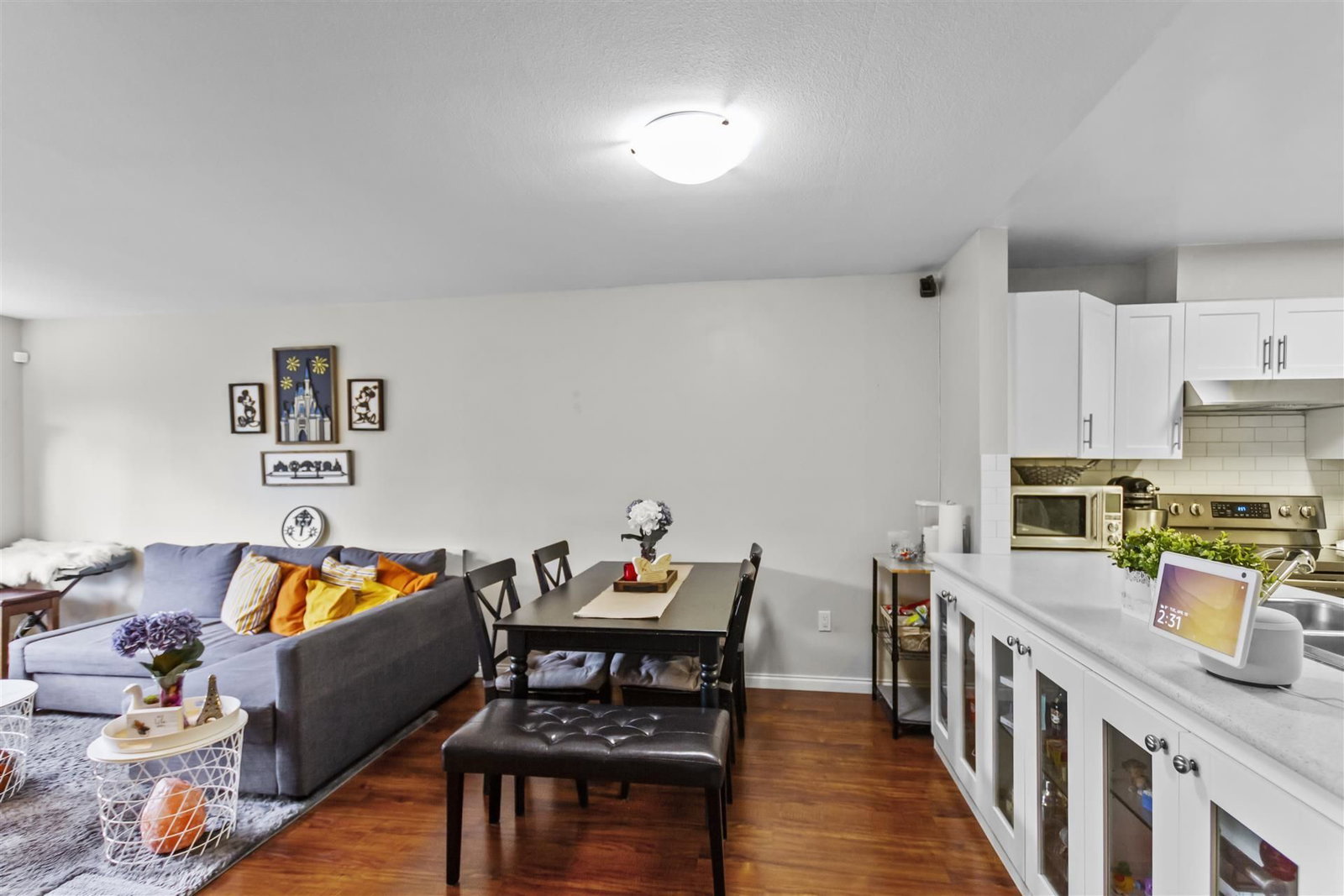 Listing Image 6