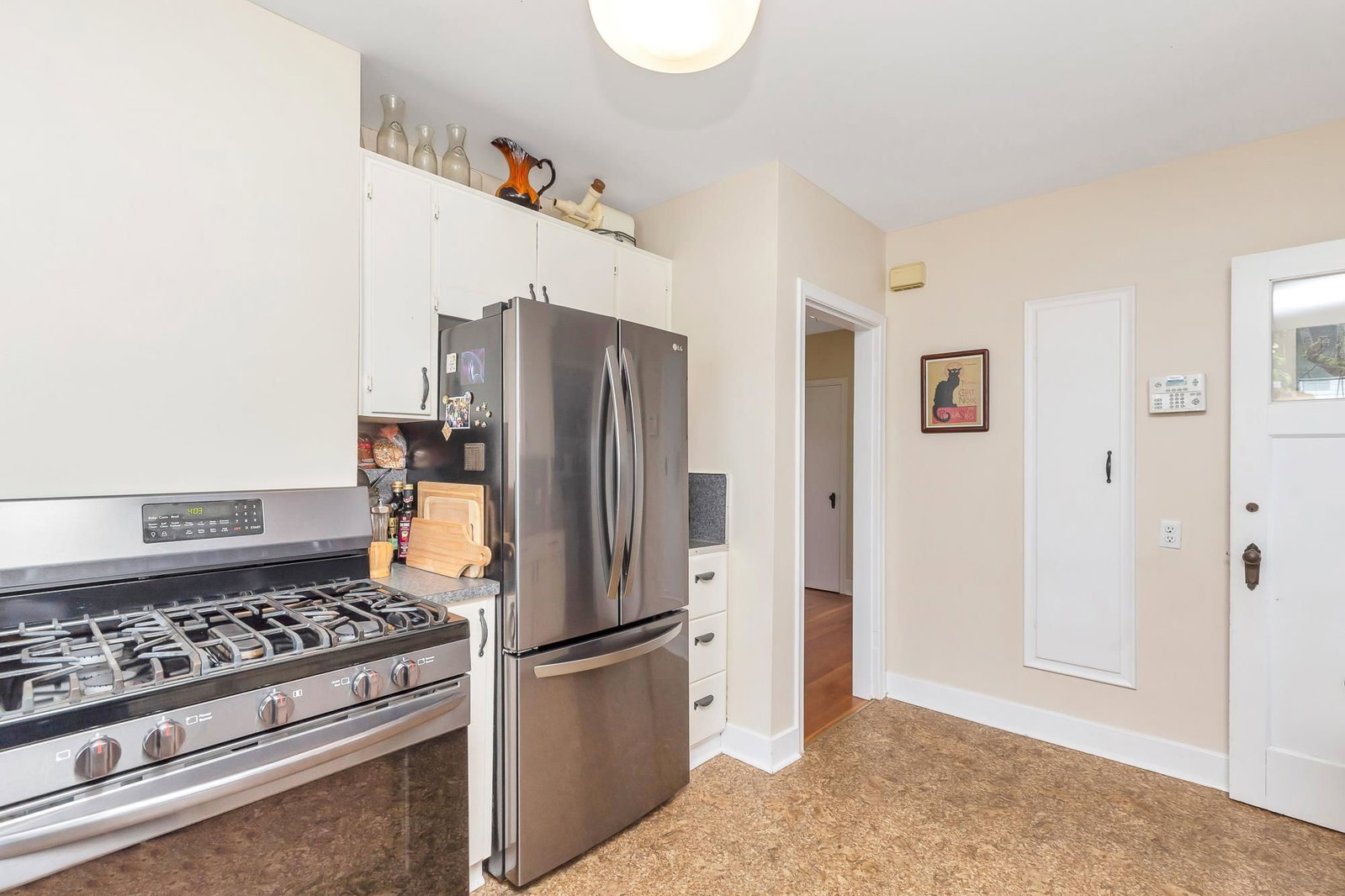 Listing Image 12