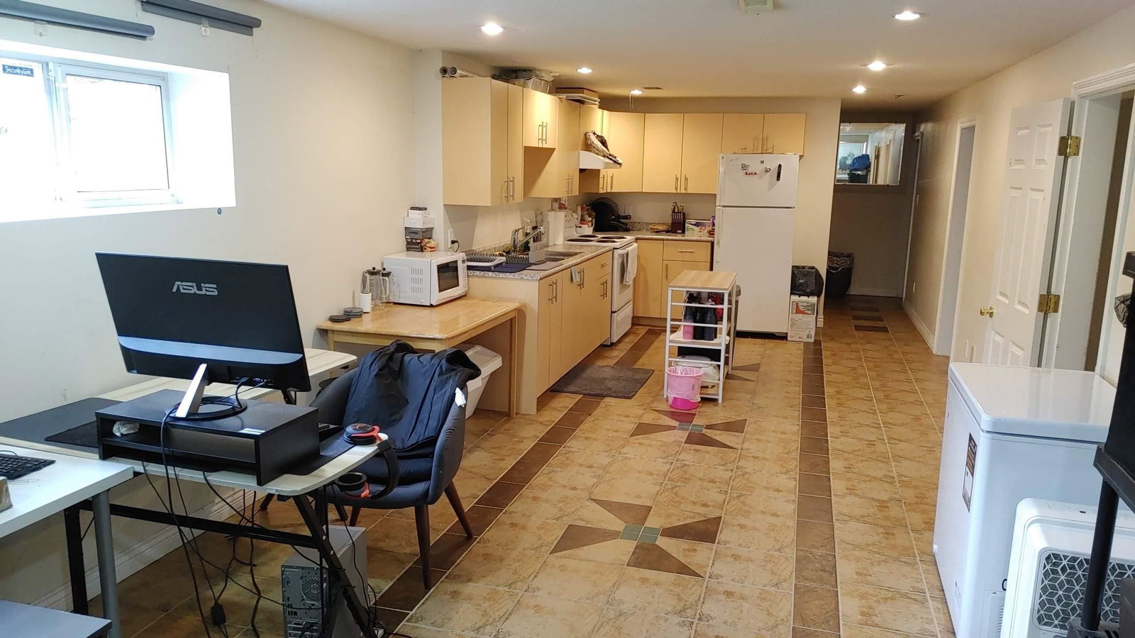 Listing Image 14