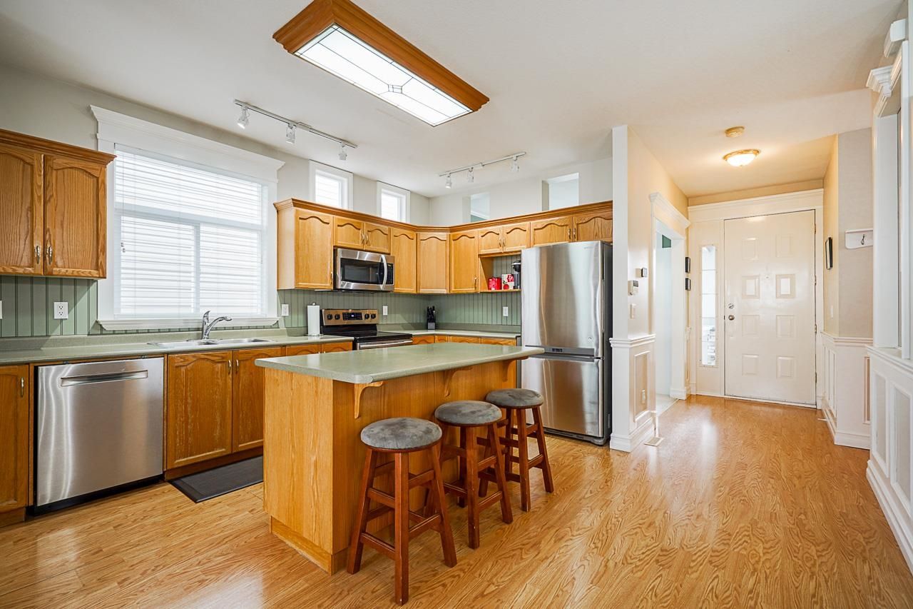Listing Image 9