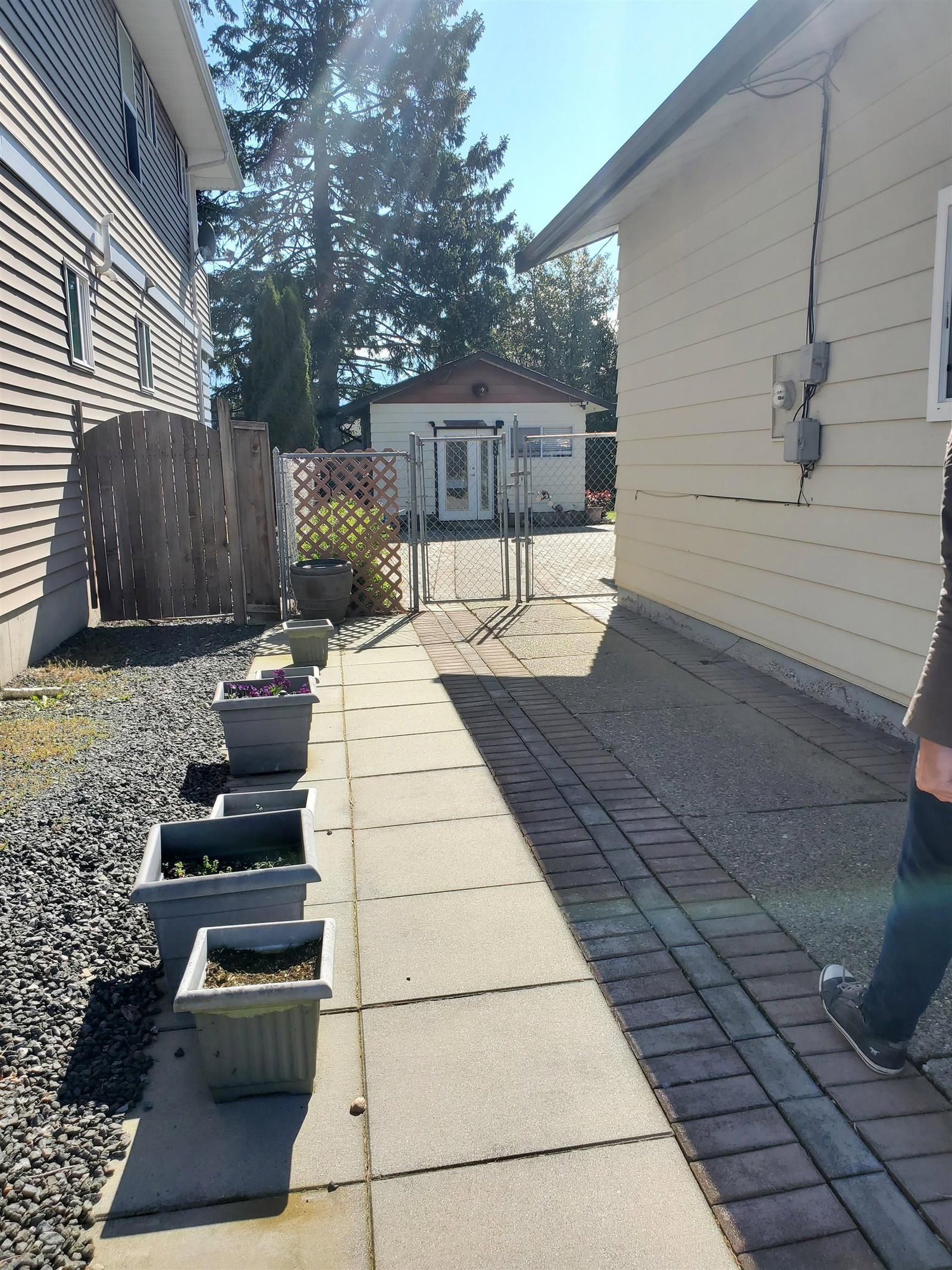 Listing Image 16