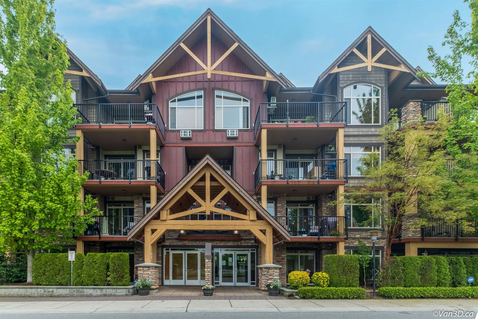 Listing Image 4