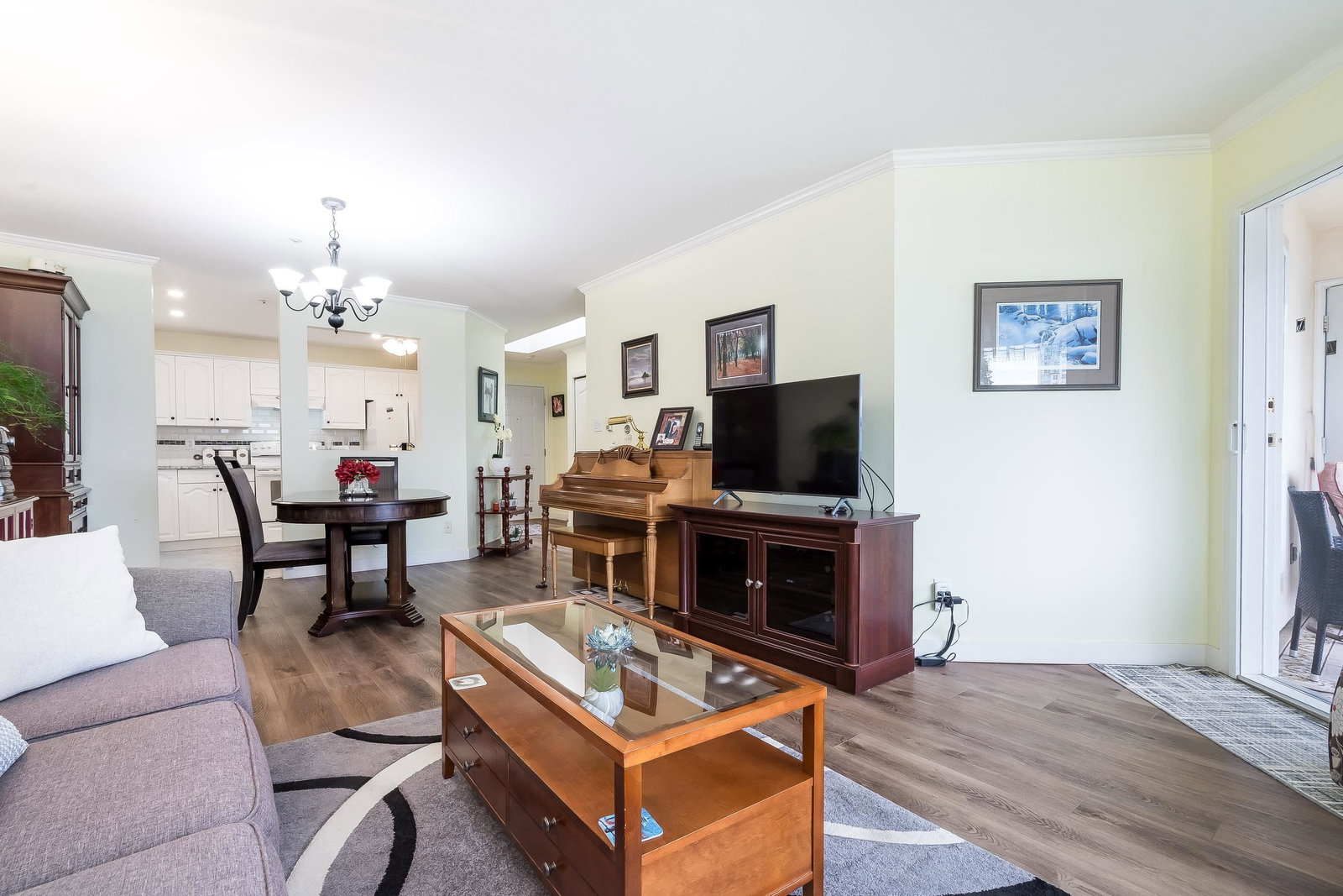 Listing Image 15