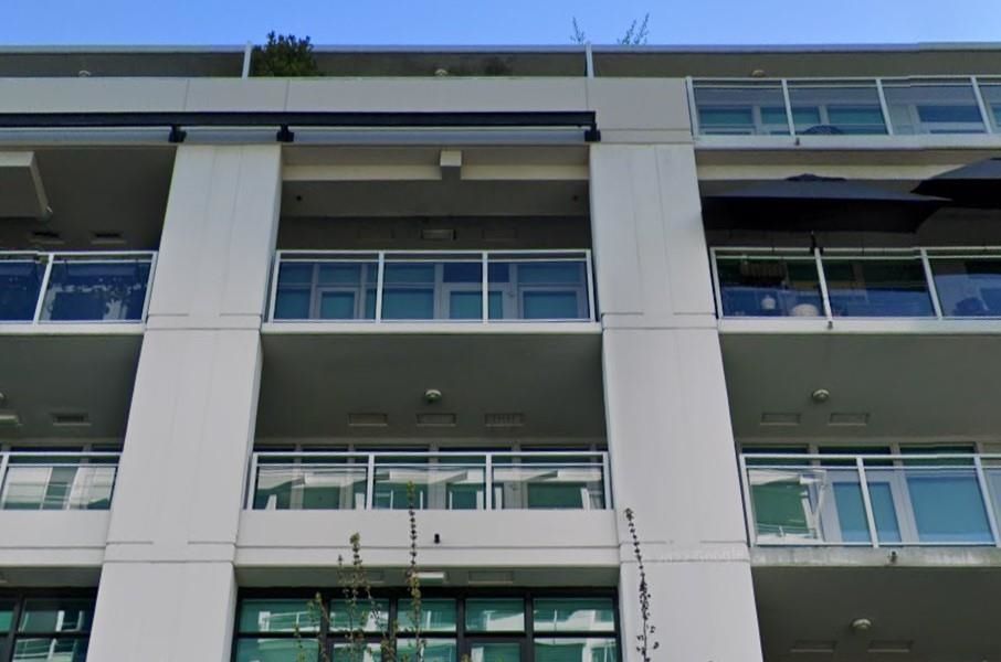 Listing Image 5
