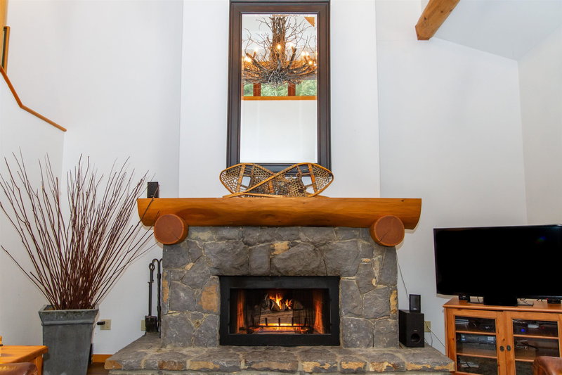 6 - 2240 Nordic Drive, Whistler, V8E 0P3 | Image 3