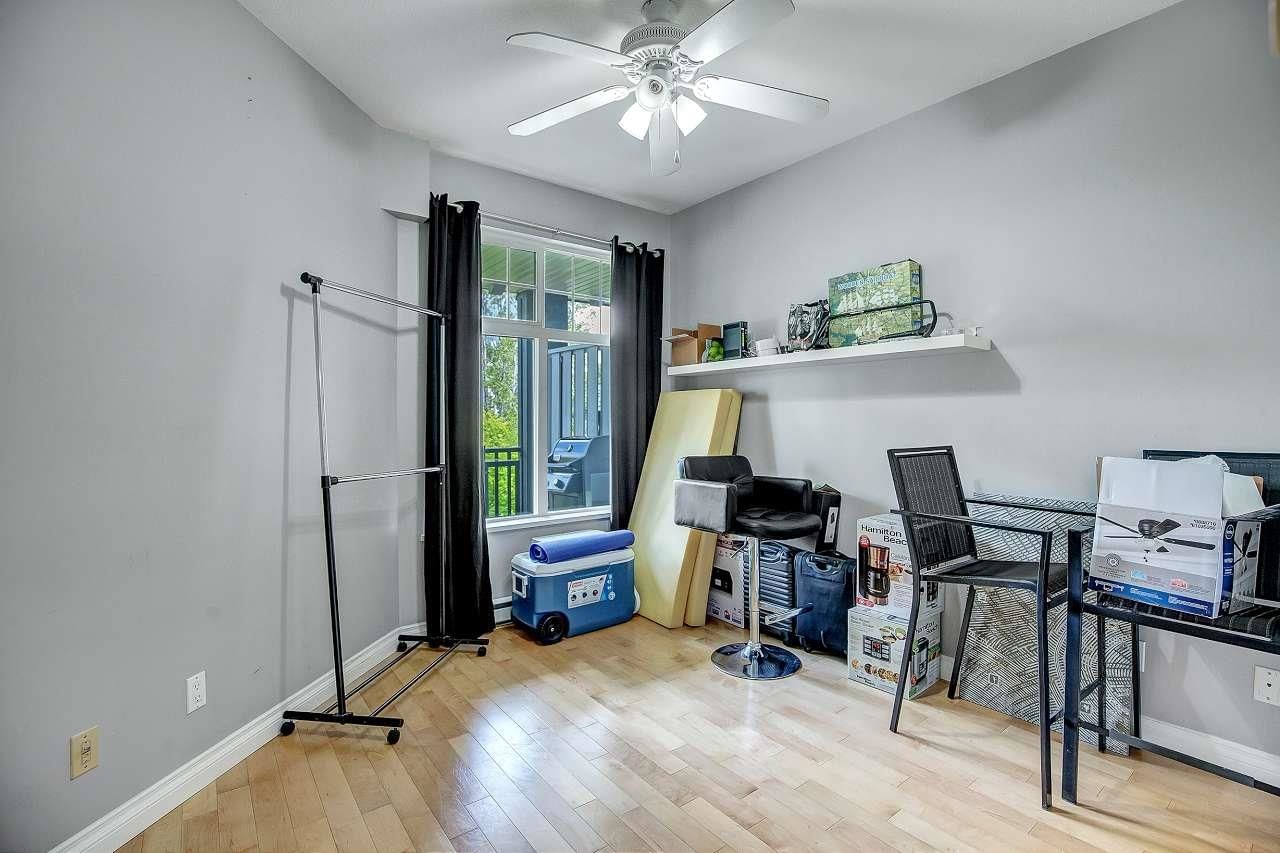 Listing Image 16