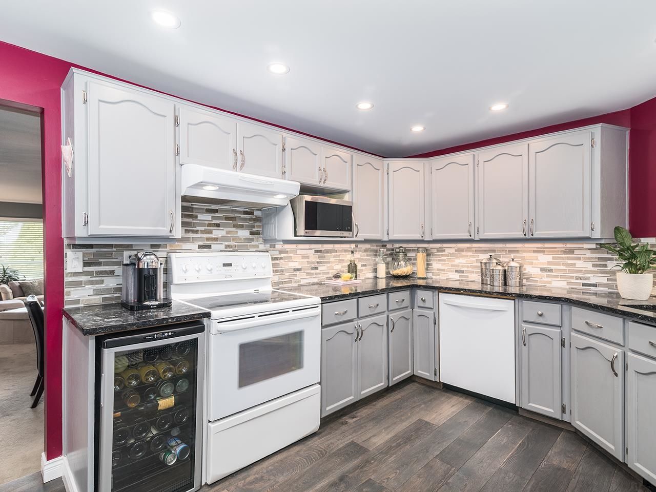 Listing Image 13