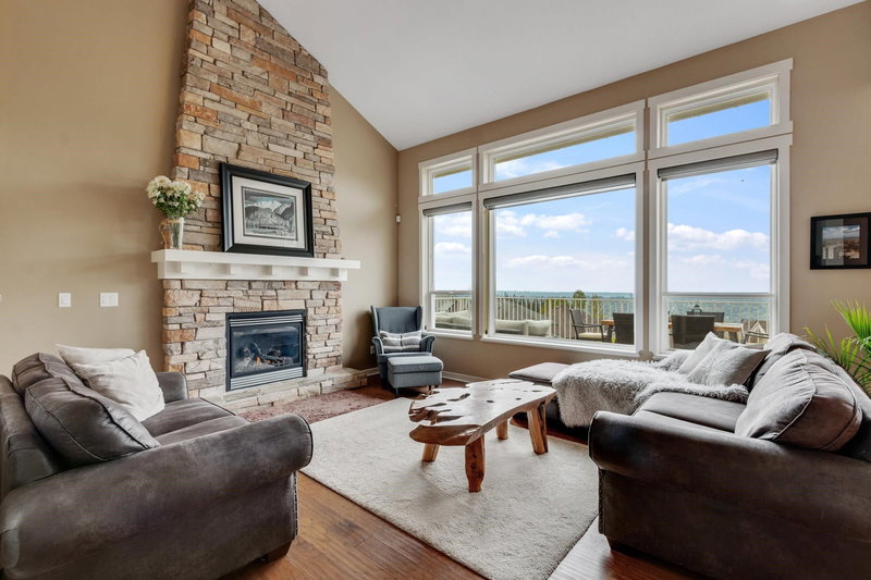 4 Hickory Drive, Port Moody, V3H 5L9 | Image 2