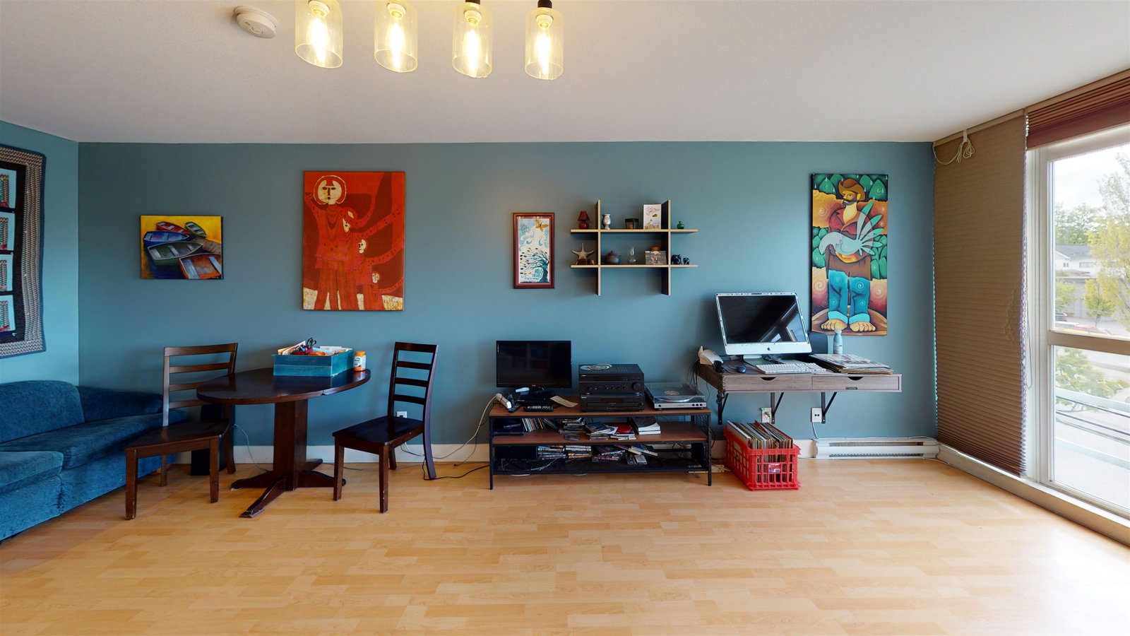 Listing Image 5