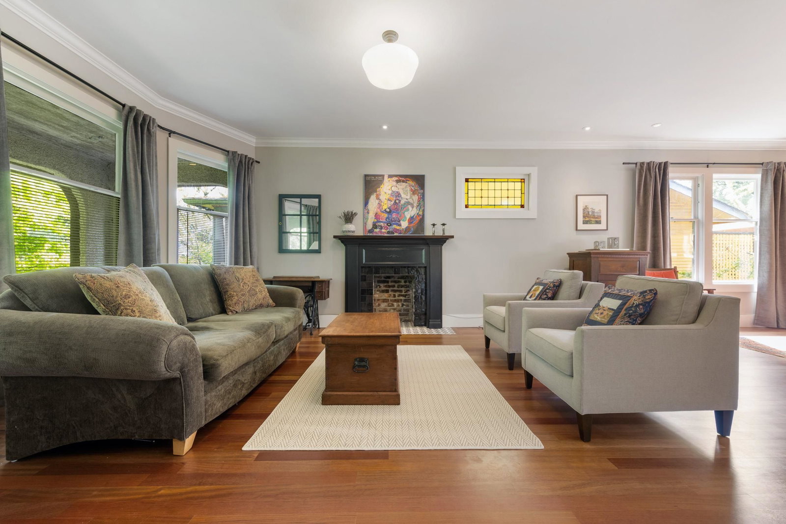Listing Image 9