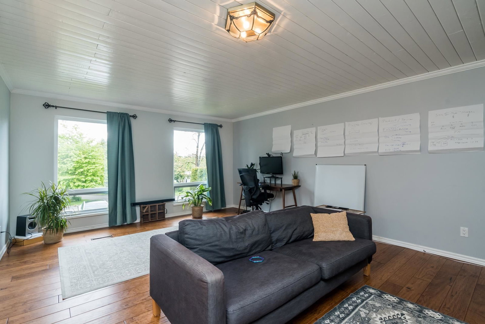 Listing Image 4