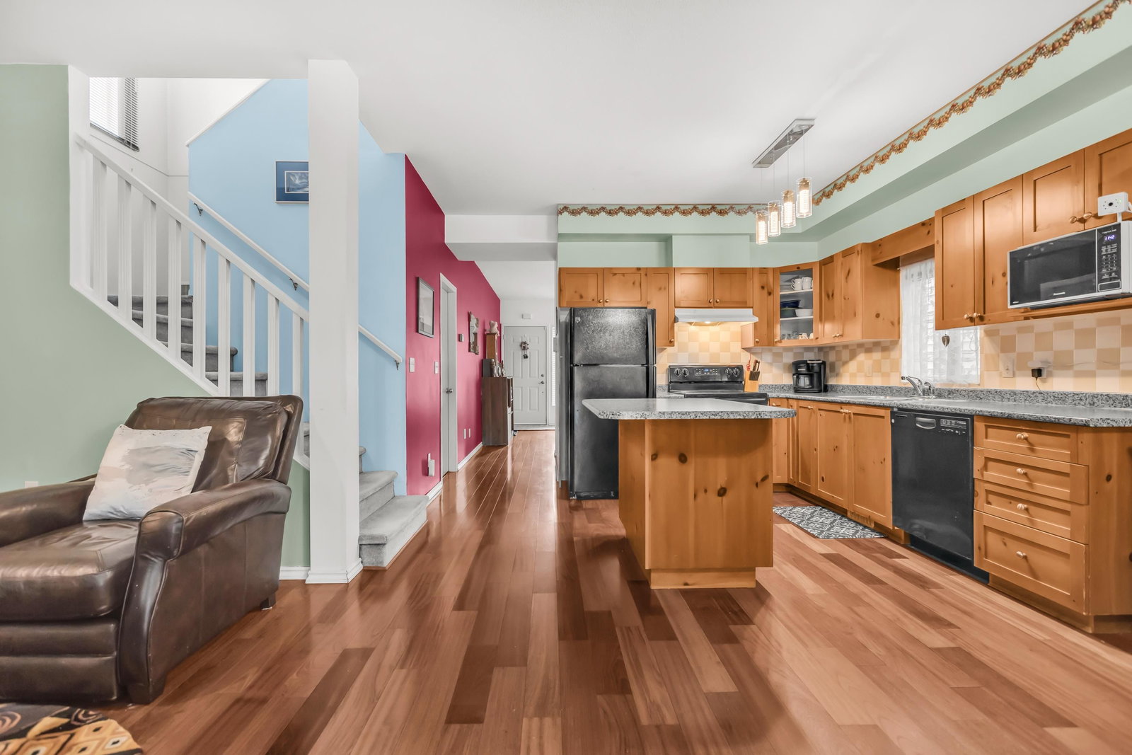 Listing Image 11