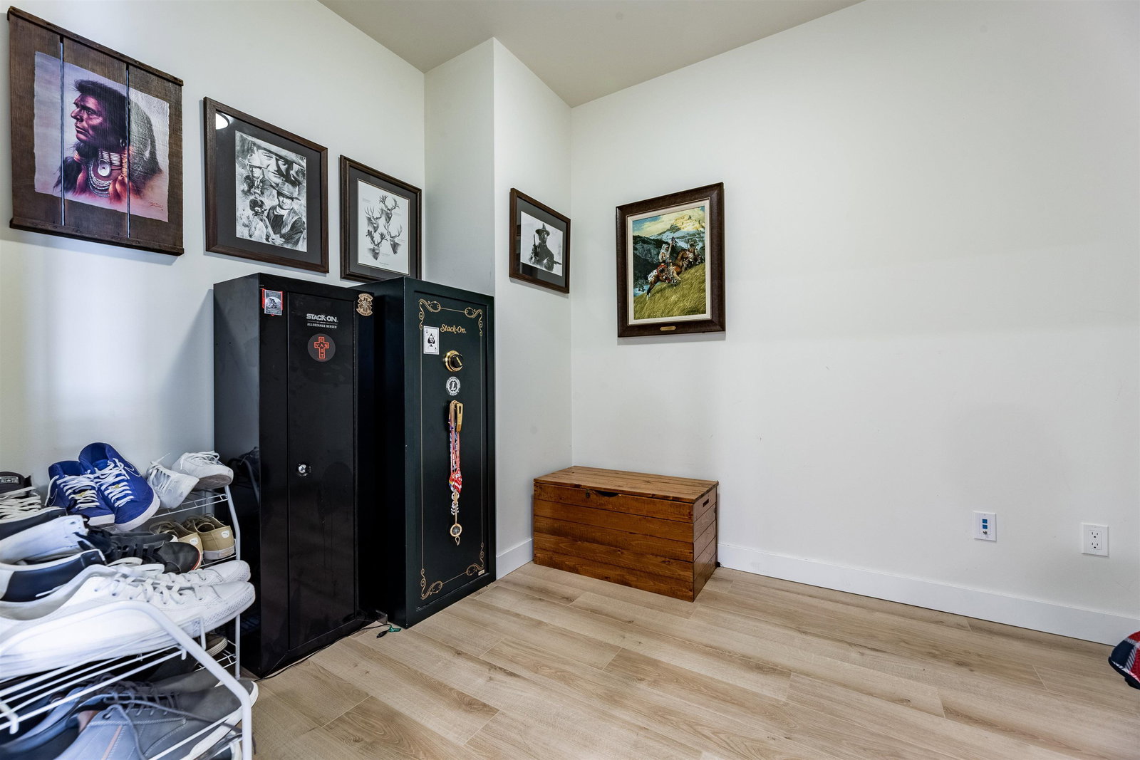 Listing Image 22
