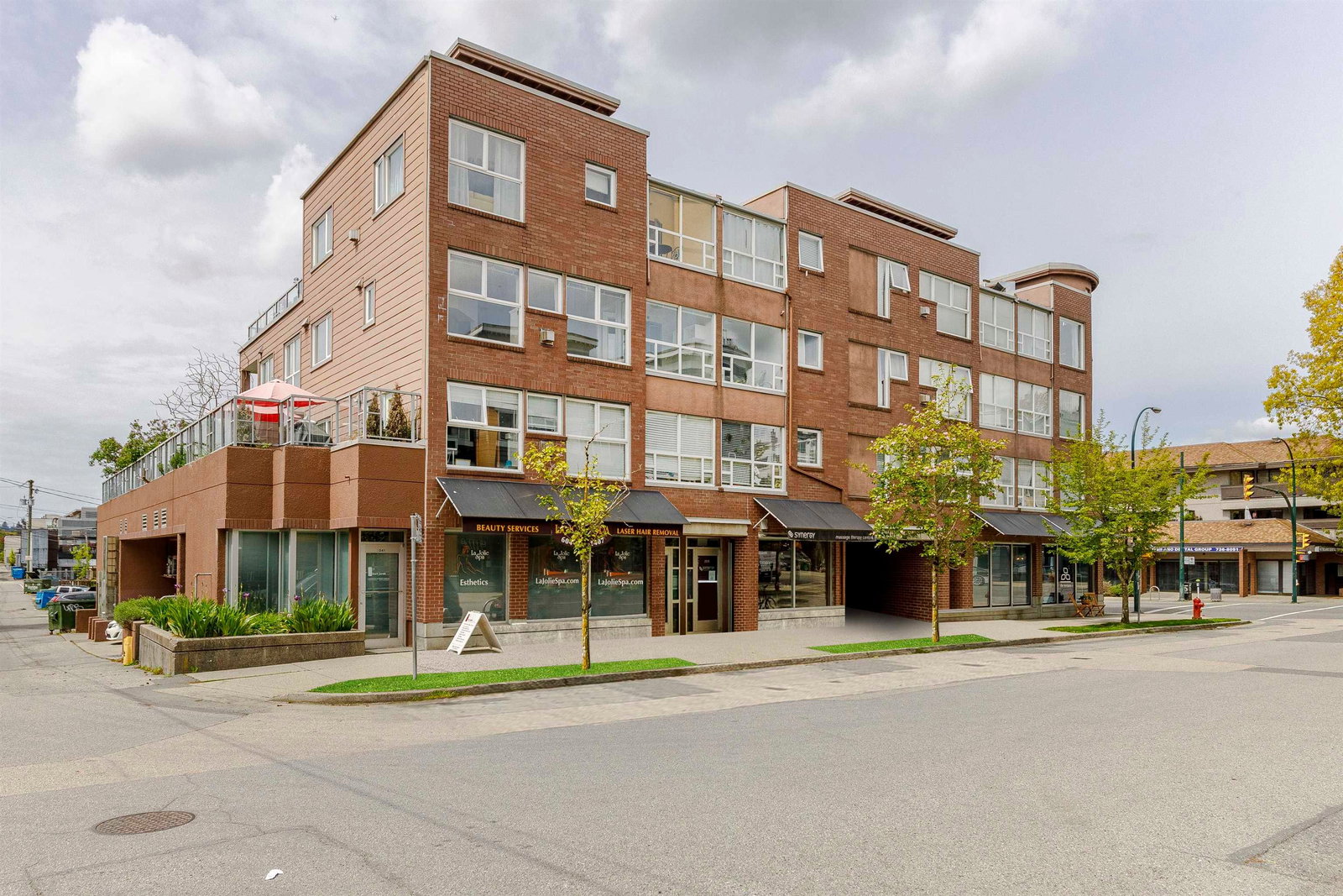 Listing Image 15
