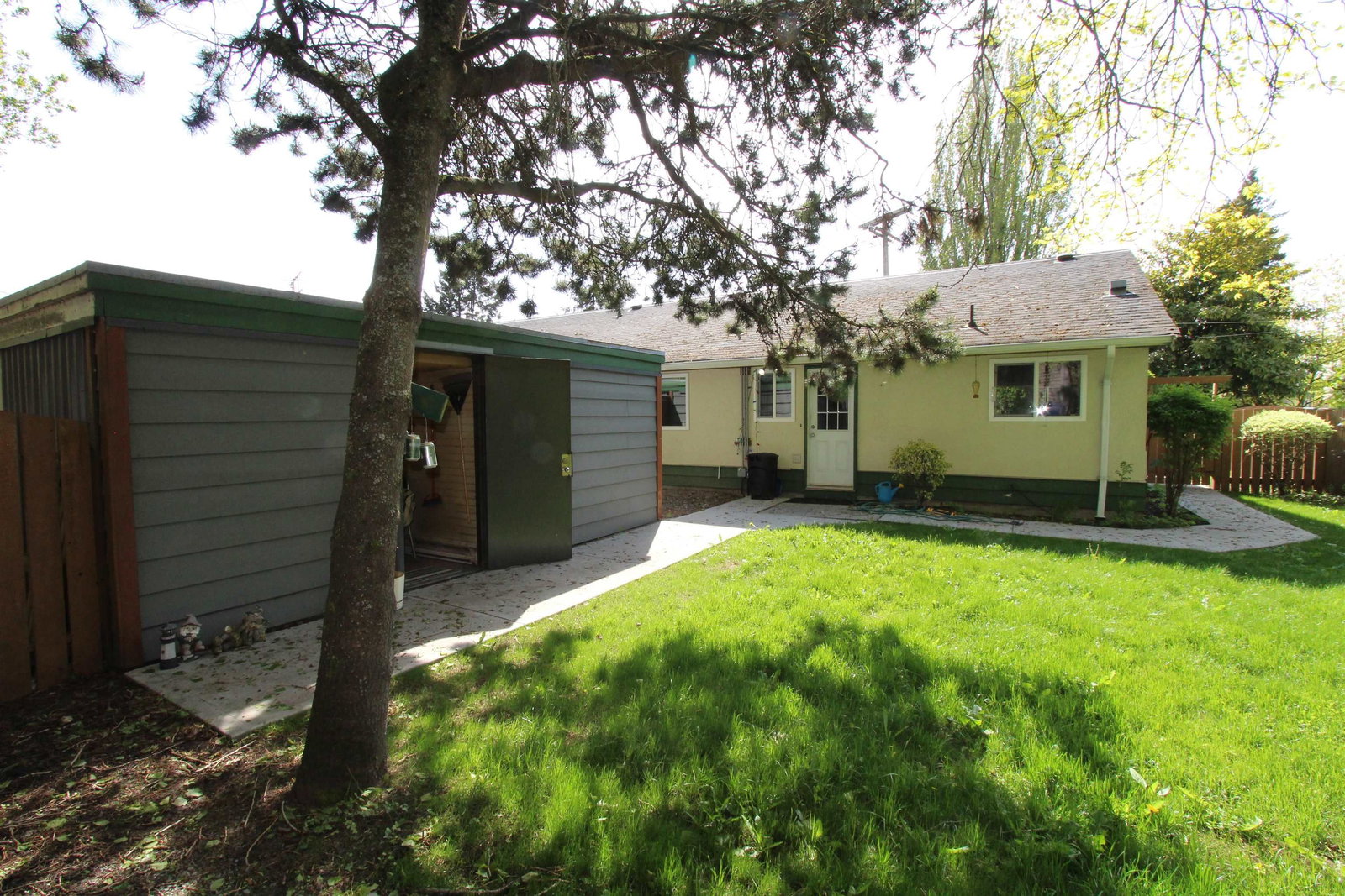 Listing Image 14