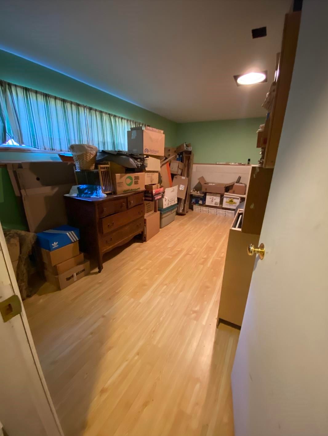 Listing Image 11
