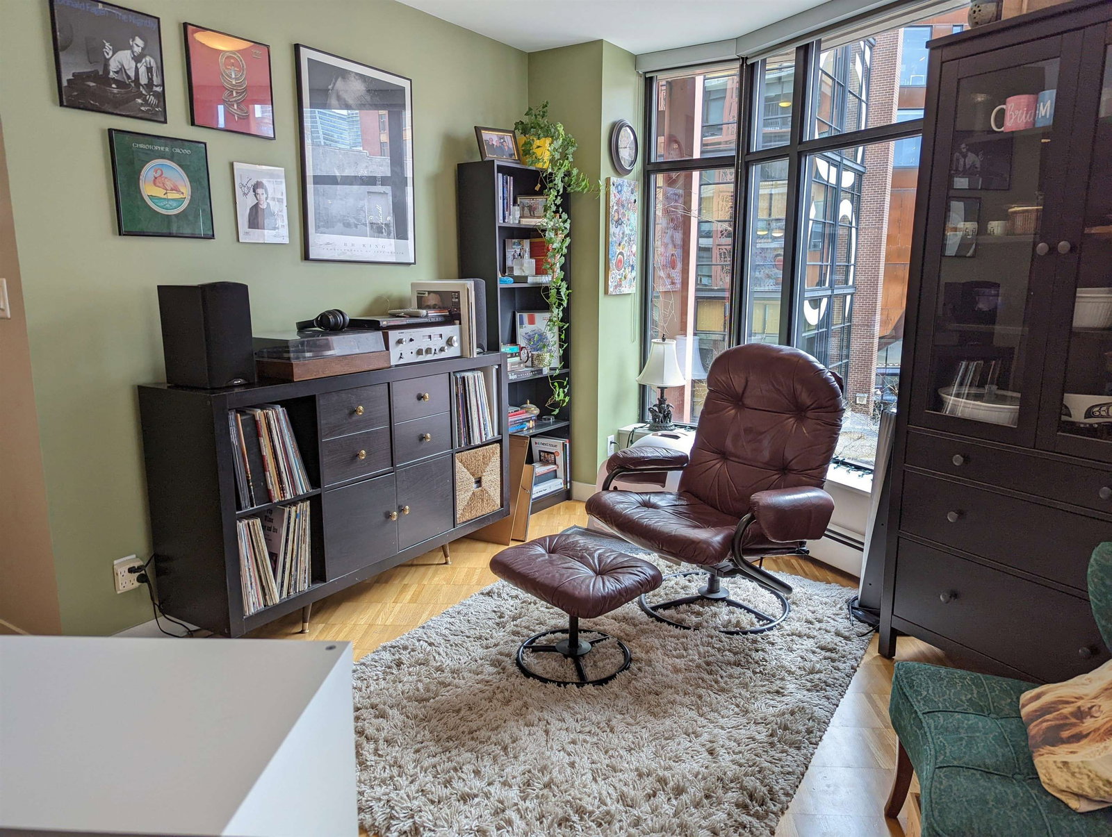 Listing Image 18