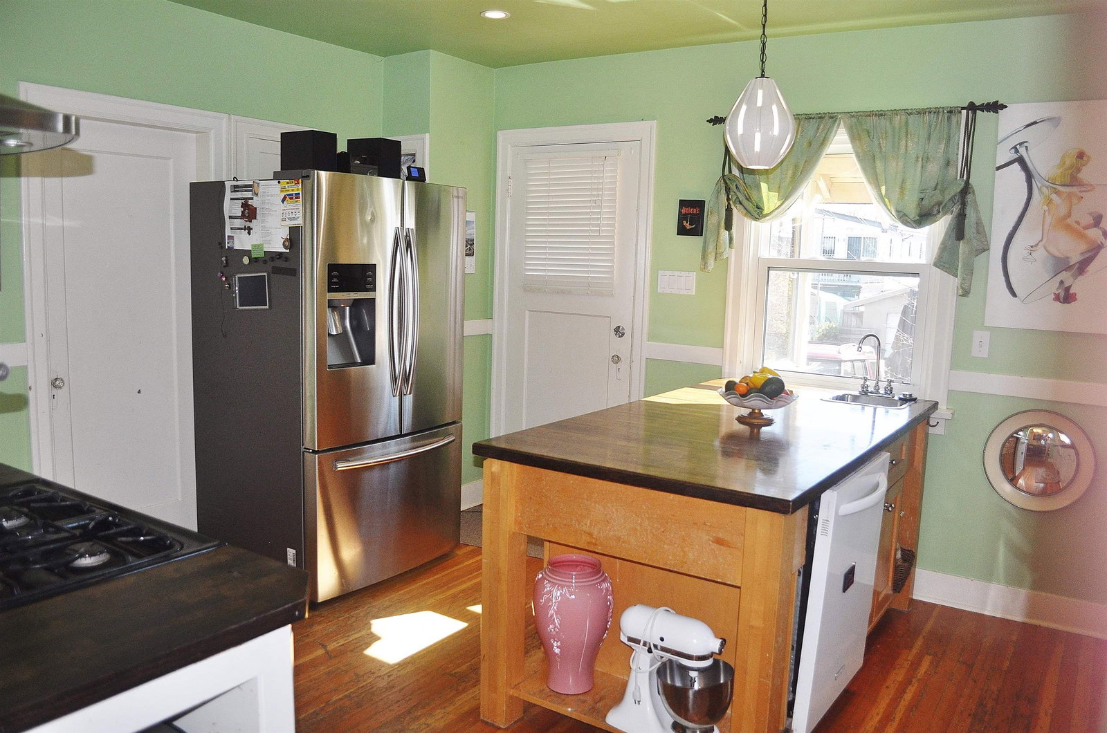 Listing Image 9