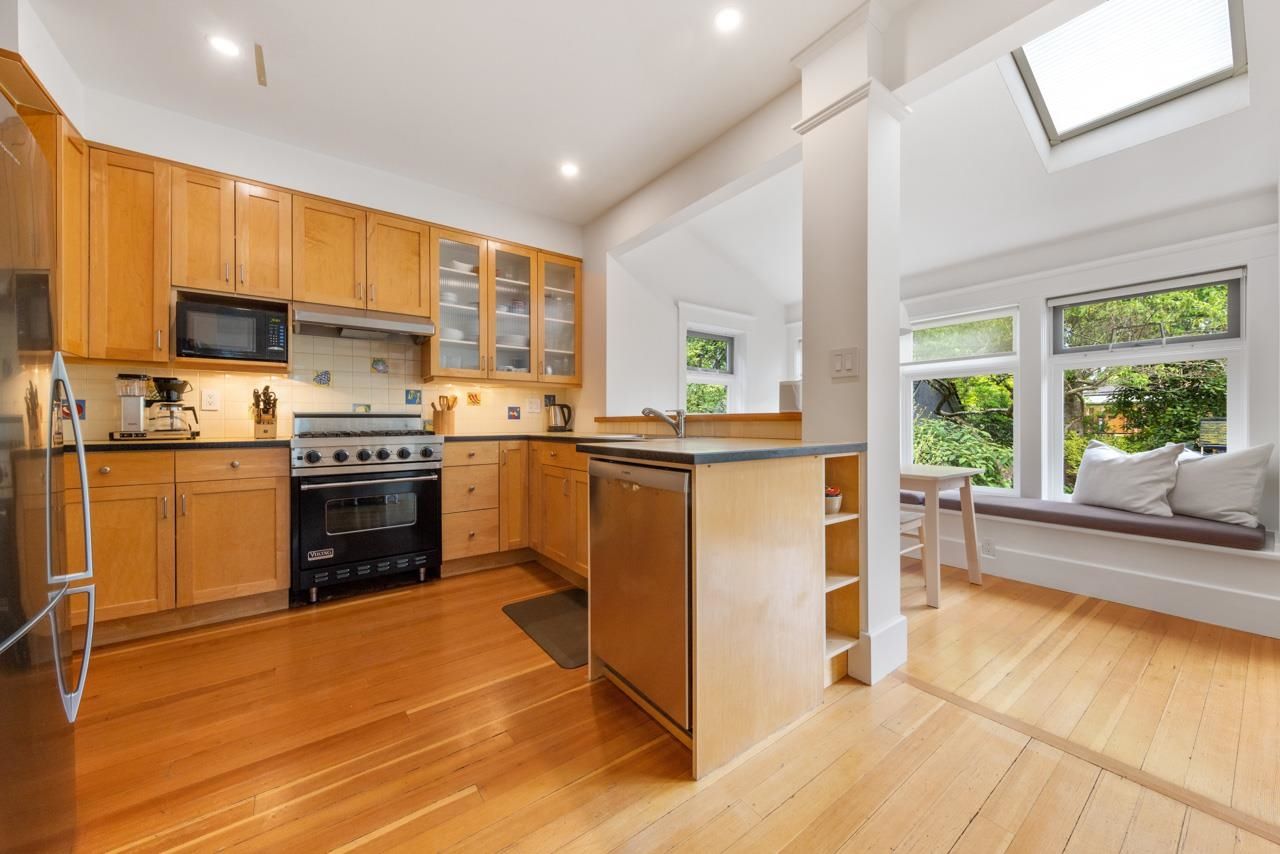 Listing Image 12