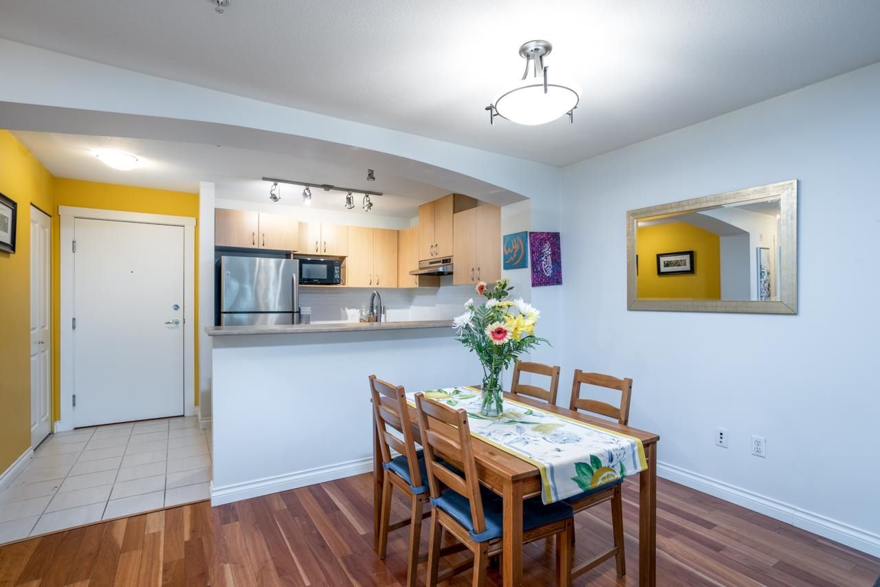 Listing photo 5